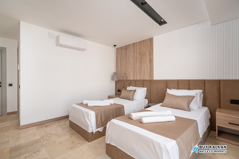 Villa Ufuk: 6-bedroom luxury villa in Ortaalan, Kalkan (photo 2 of 24)