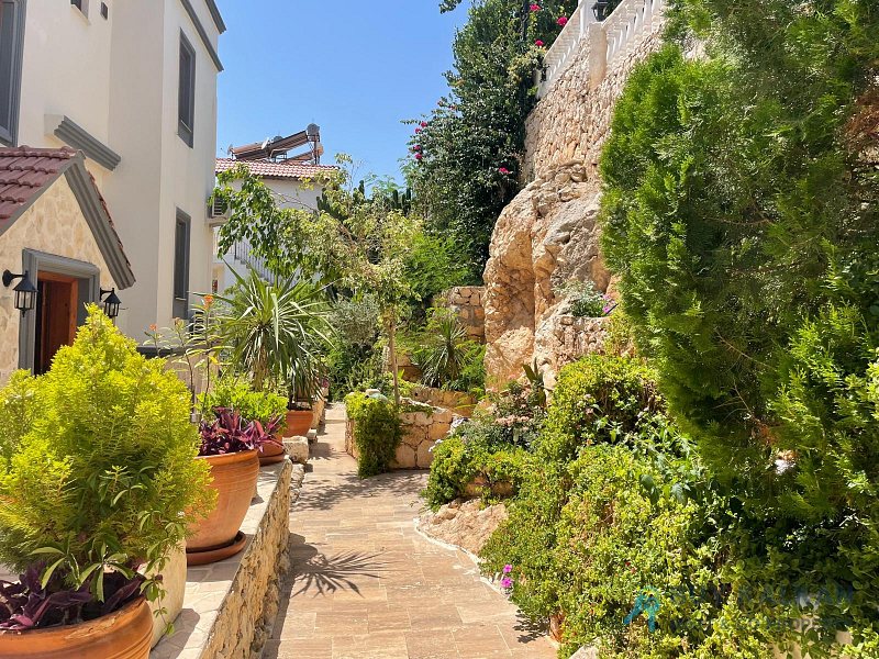 Villa Pınar: 2-bedroom apartment in Ortaalan, Kalkan (photo 8 of 20)